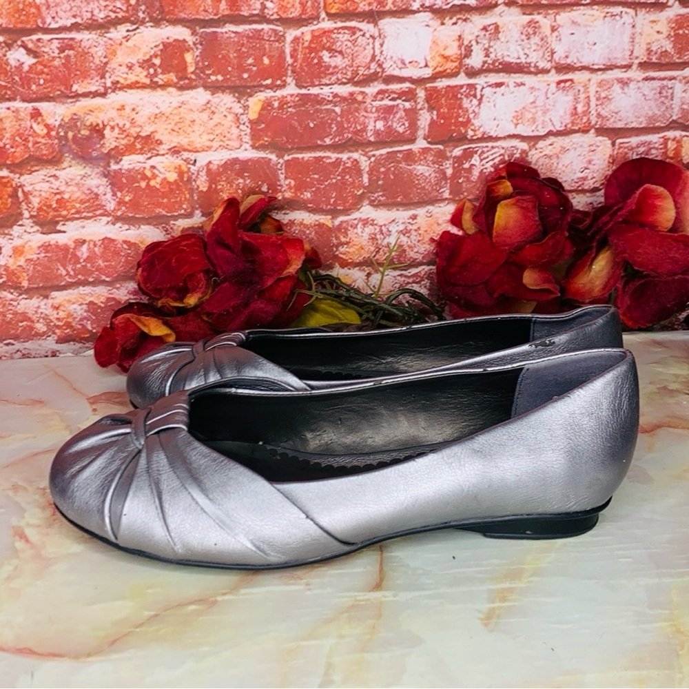 Duck Head Silver Comfortabke Slip On Ballet Flats